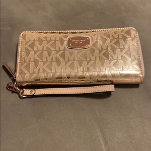Michael Kors wristlet